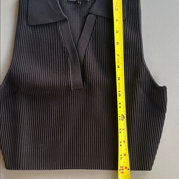 Quince Ribbed Cropped Polo Shirt Sleeveless Size M NWOT - Picture 4 of 6